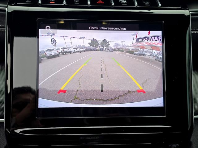 Certified 2025 Jeep Grand Cherokee Laredo X image 11