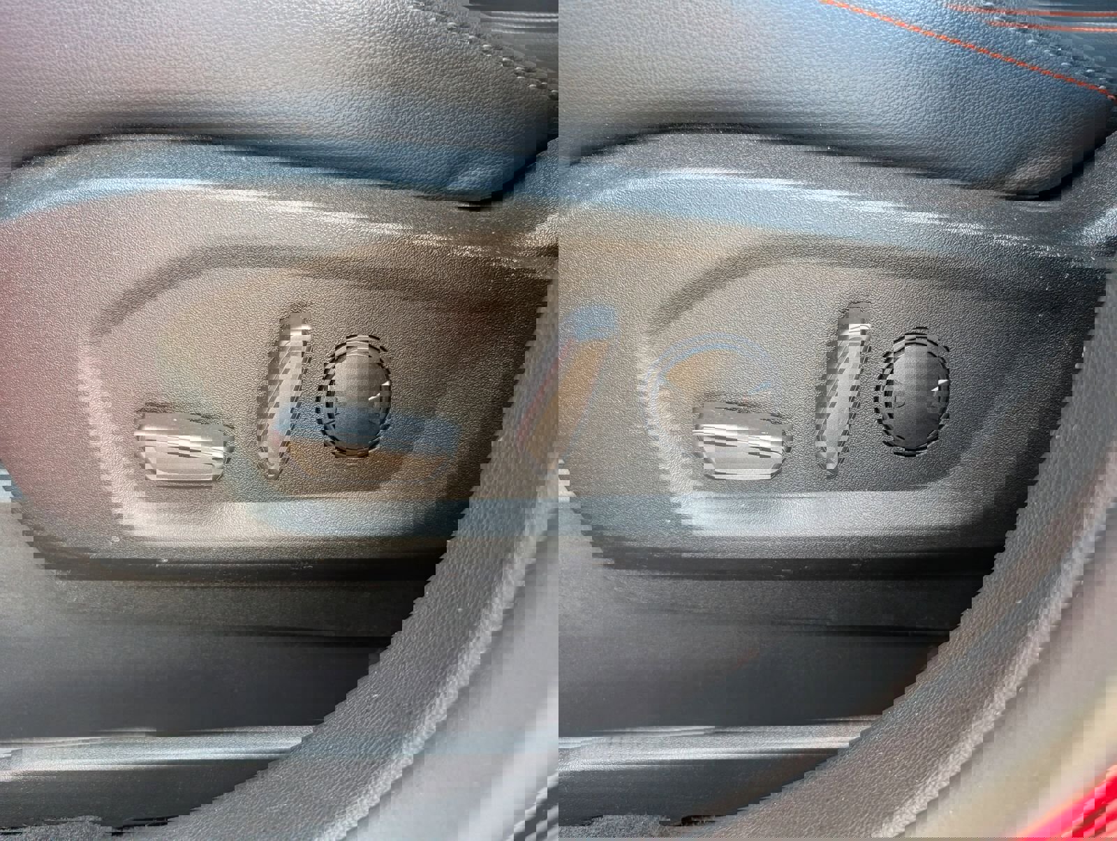 Used 2022 Ford Edge SEL w/ Sport Appearance Package image 16