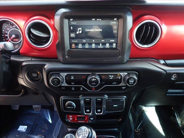 Used 2018 Jeep Wrangler Rubicon AWD/4WD image 14