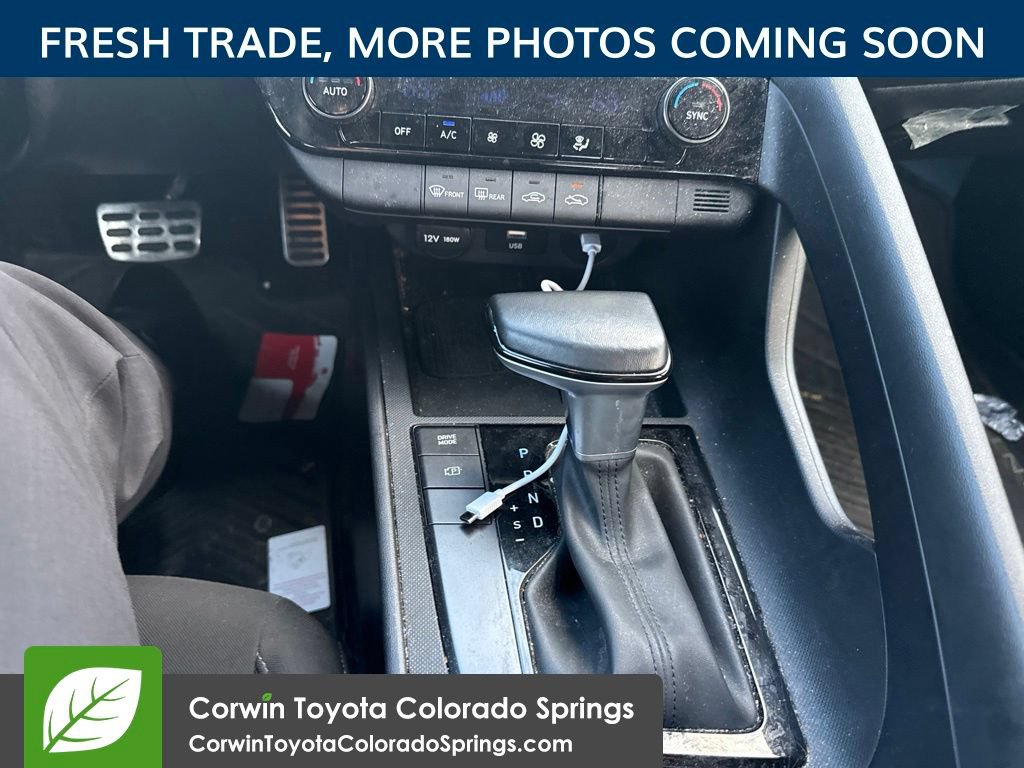 Used 2025 Hyundai Elantra Sport FWD image 12