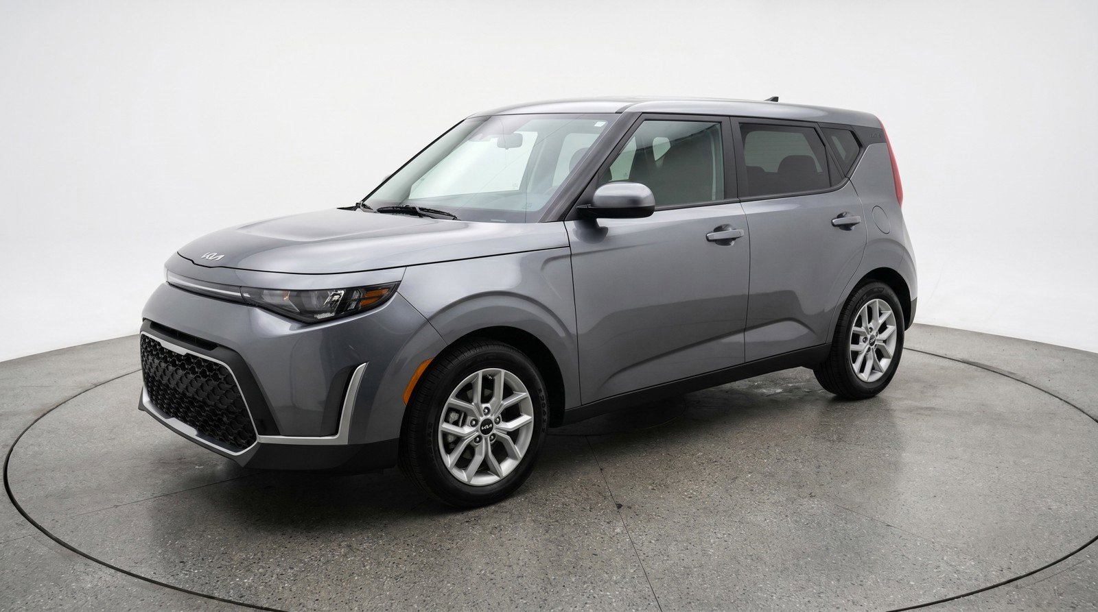 Used 2025 Kia Soul LX w/ LX Technology Package FWD image 3