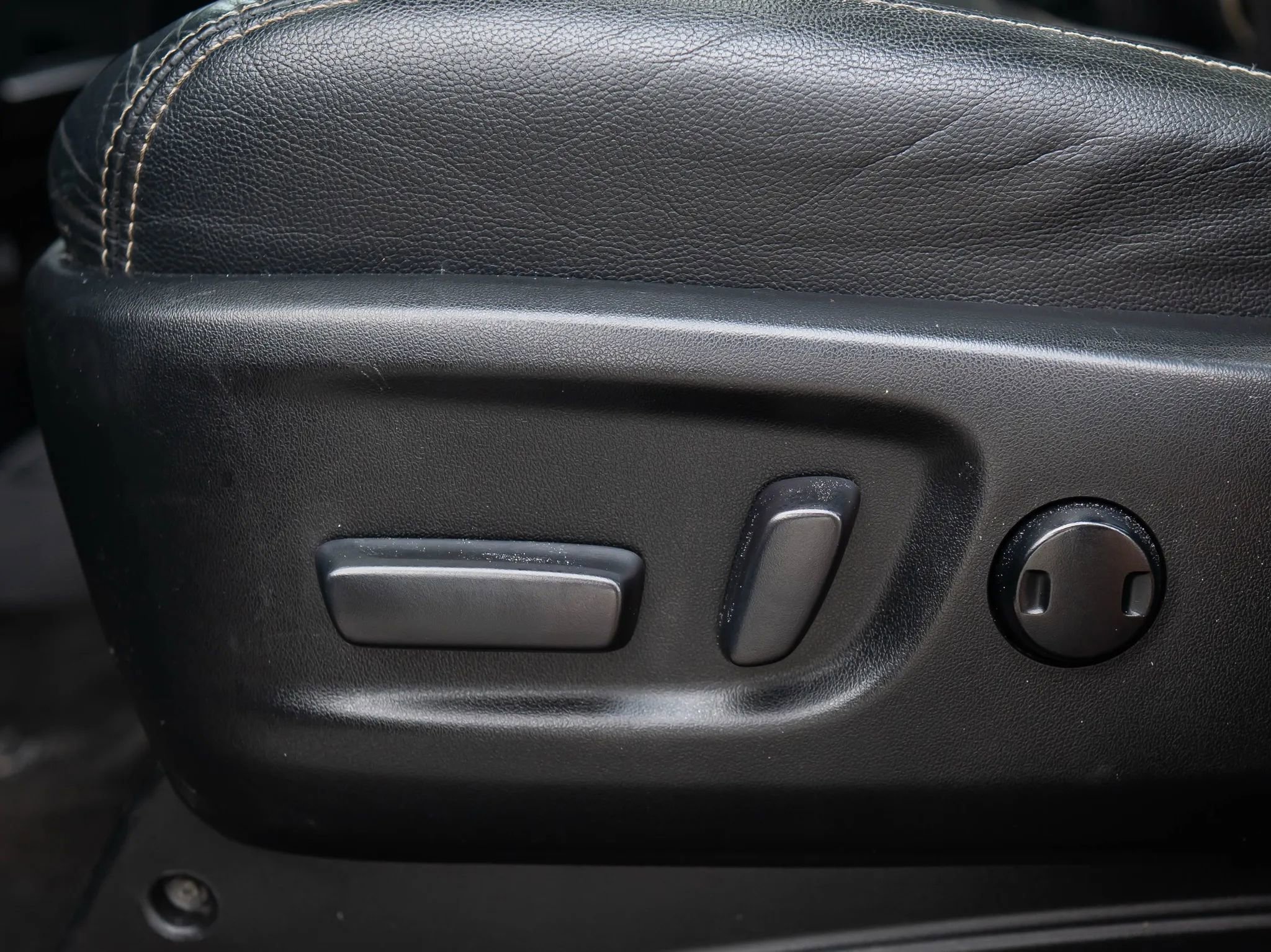 Used 2018 Toyota Sienna SE image 41