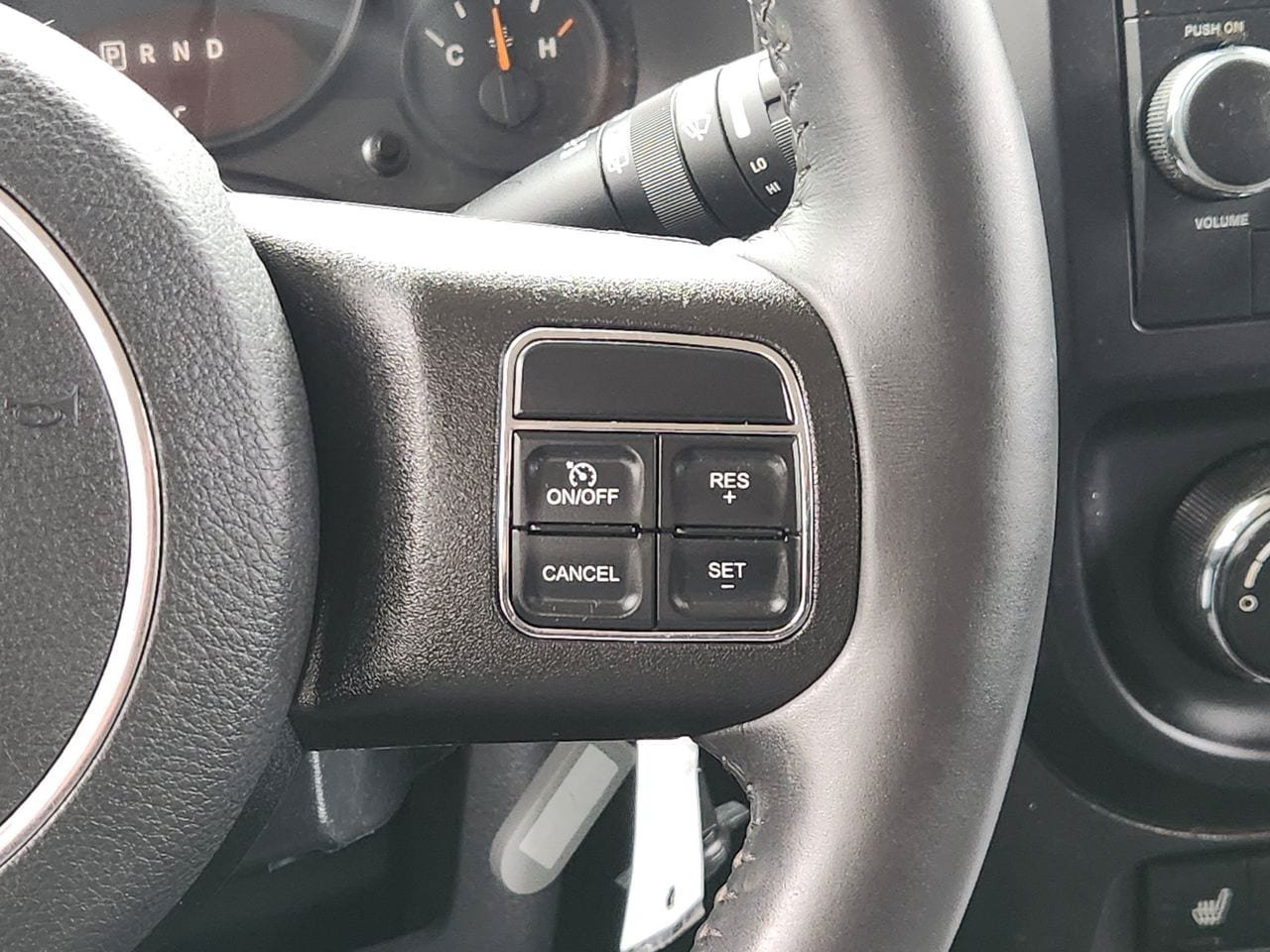Used 2017 Jeep Patriot Latitude FWD image 25