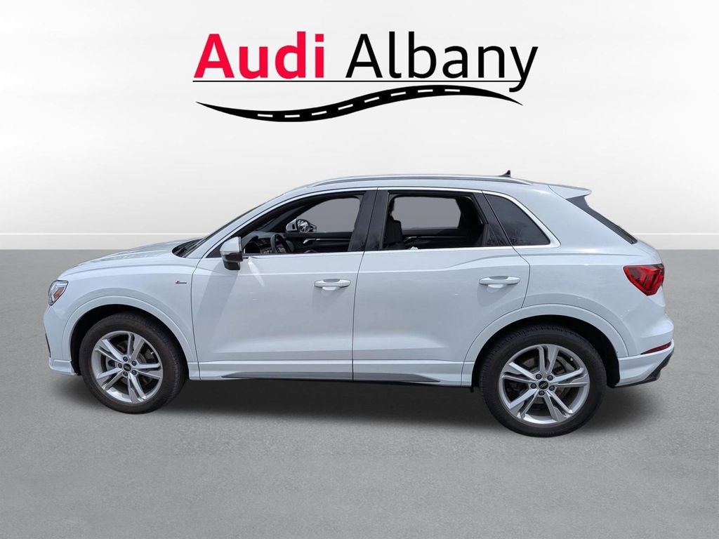 Used 2023 Audi Q3 2.0T Premium Plus w/ Premium Plus Package AWD/4WD image 7