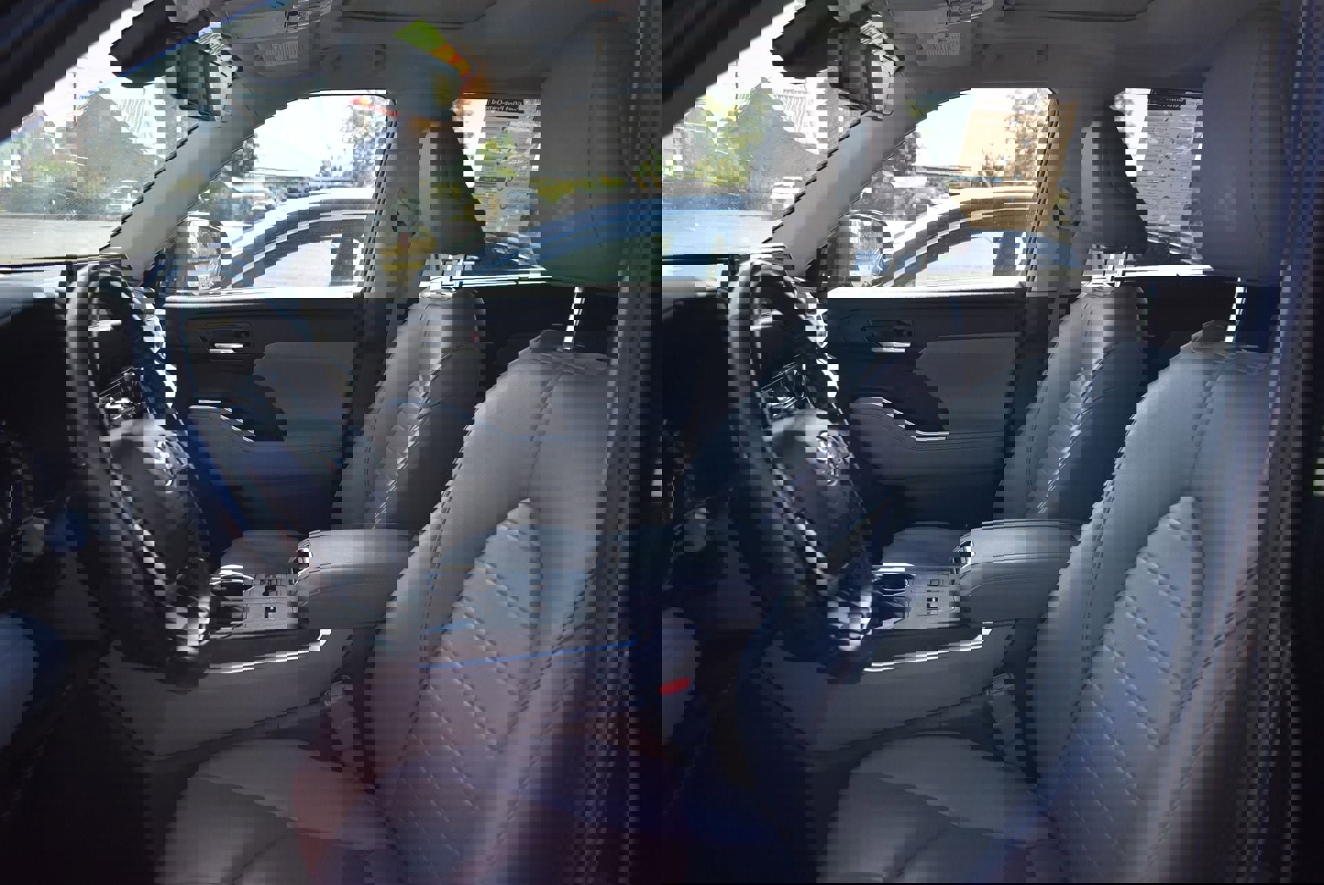 Used 2023 Toyota Highlander XLE image 13