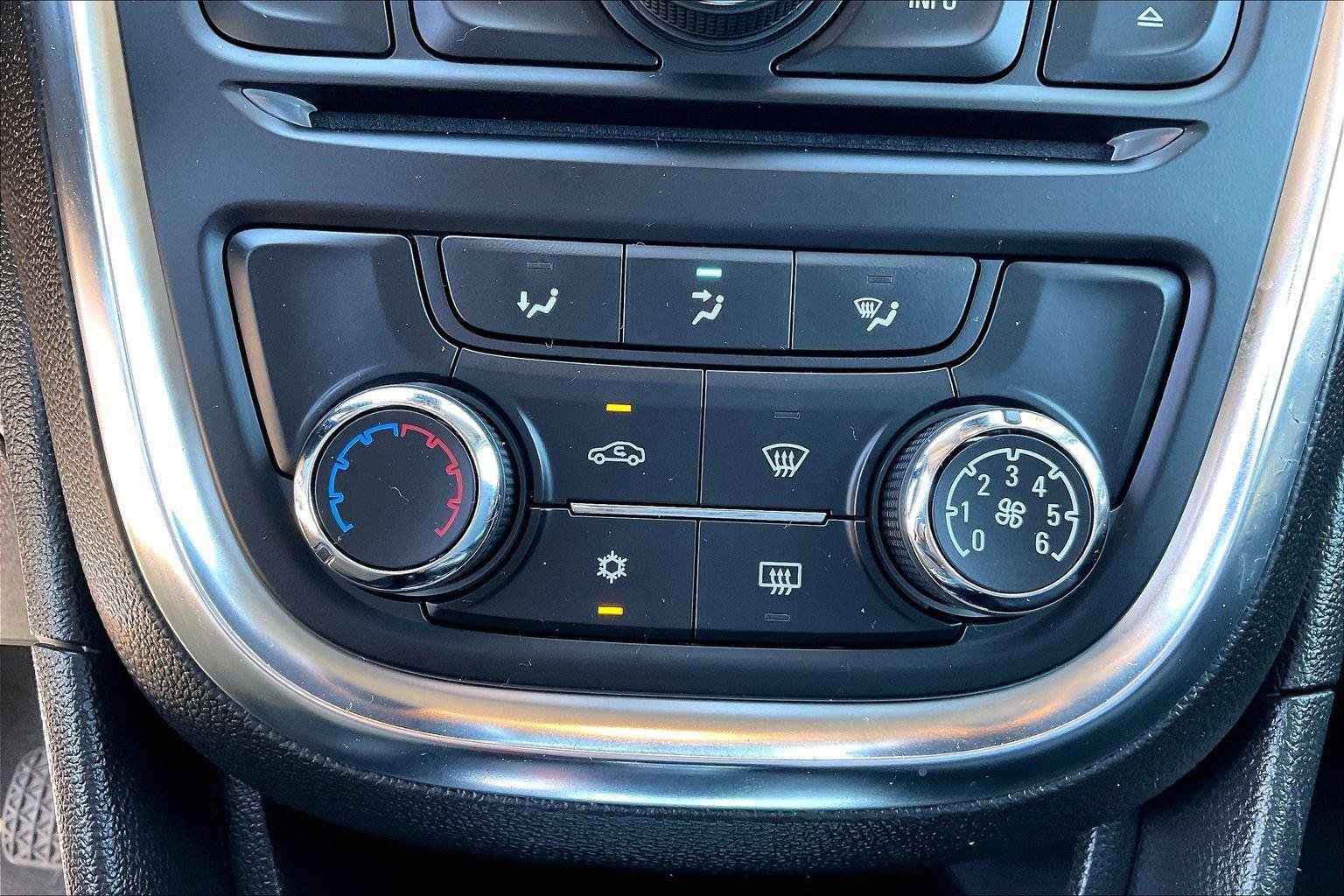 Used 2015 Buick Encore FWD image 30