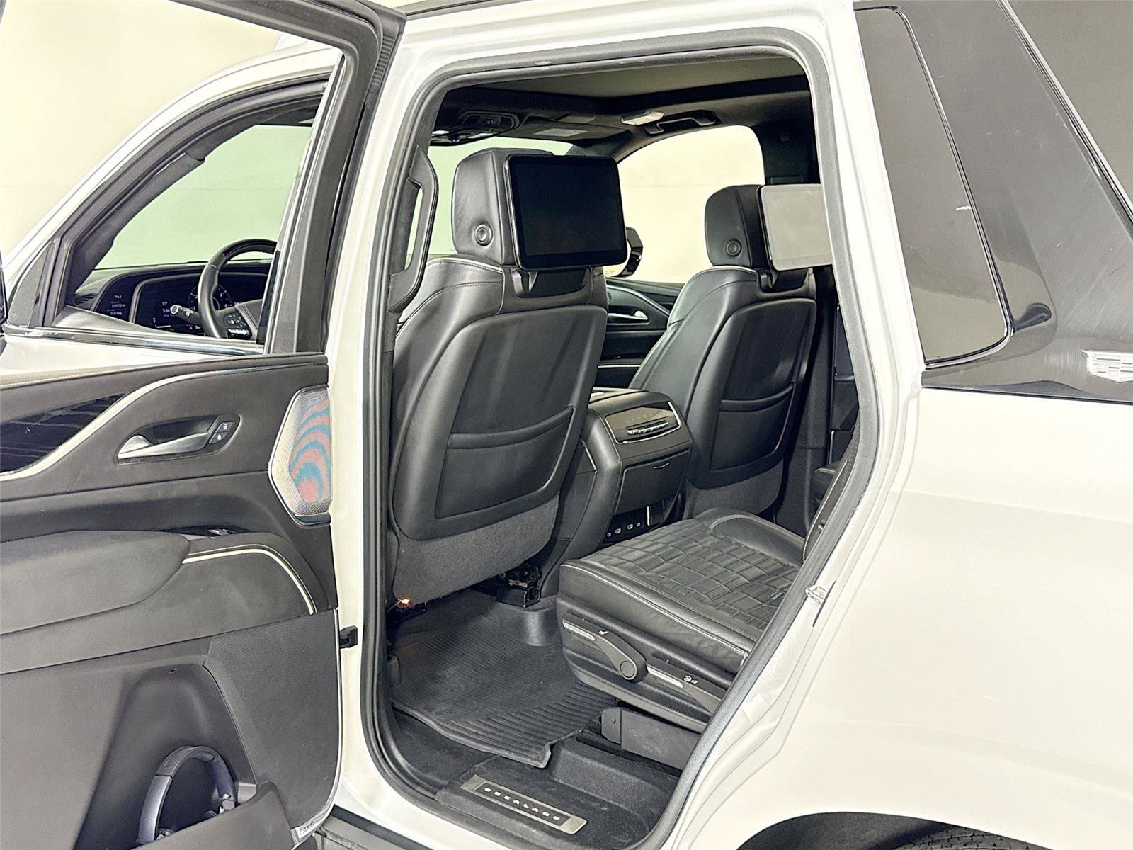 Used 2024 Cadillac Escalade V w/ LPO, ONYX Package AWD/4WD image 27