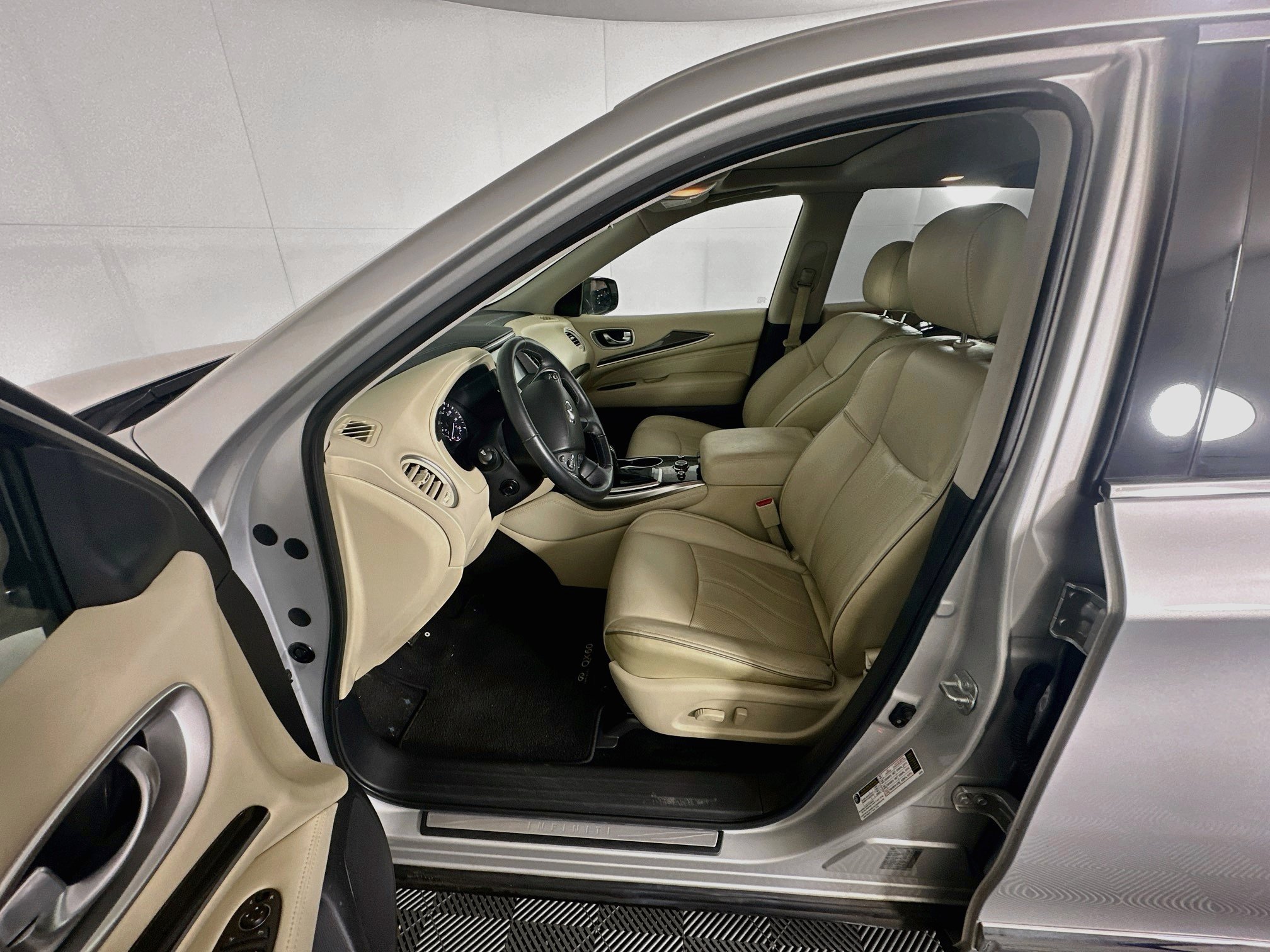 Used 2018 INFINITI QX60 FWD image 13