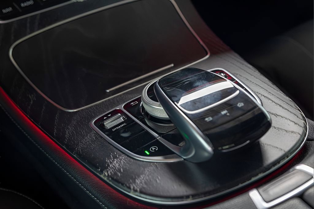 Used 2020 Mercedes-Benz E 350 Sedan image 33