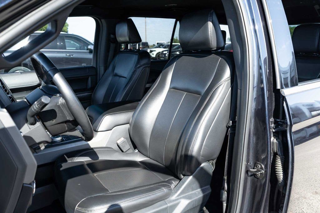 Used 2021 Ford Expedition XLT RWD image 12