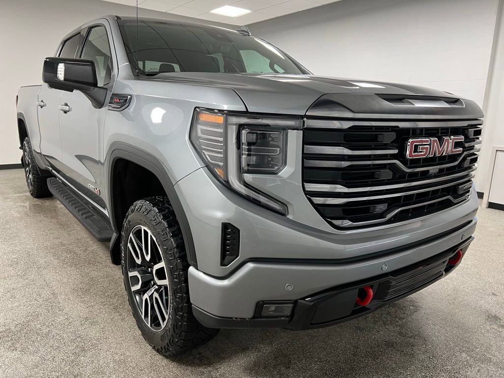 Used 2024 GMC Sierra 1500 AT4 w/ Technology Package image 2