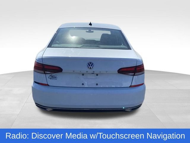 Used 2022 Volkswagen Passat 2.0T FWD image 4
