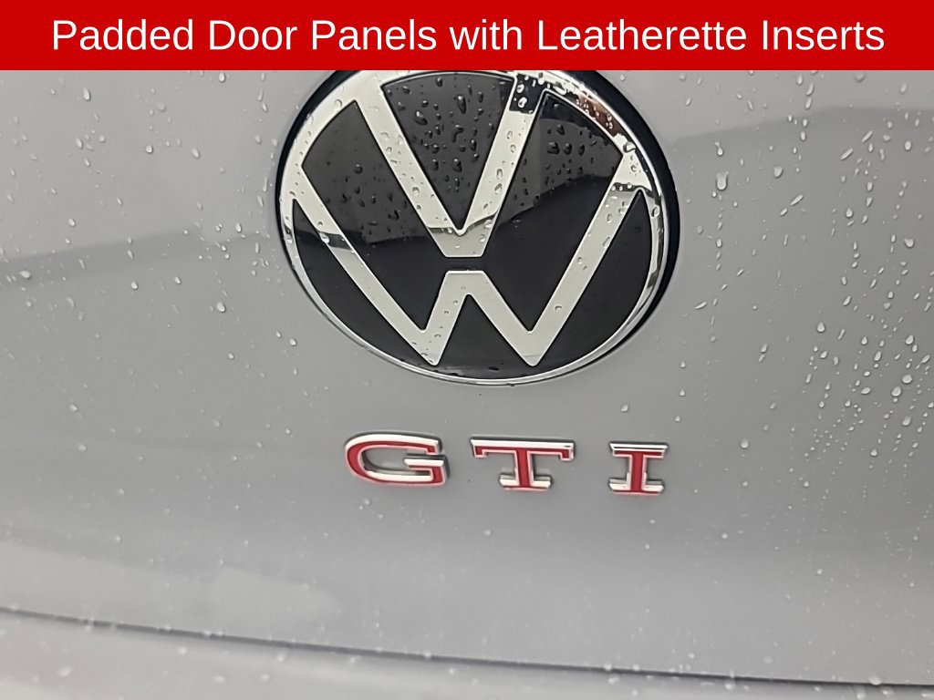 Used 2025 Volkswagen GTI SE FWD image 11