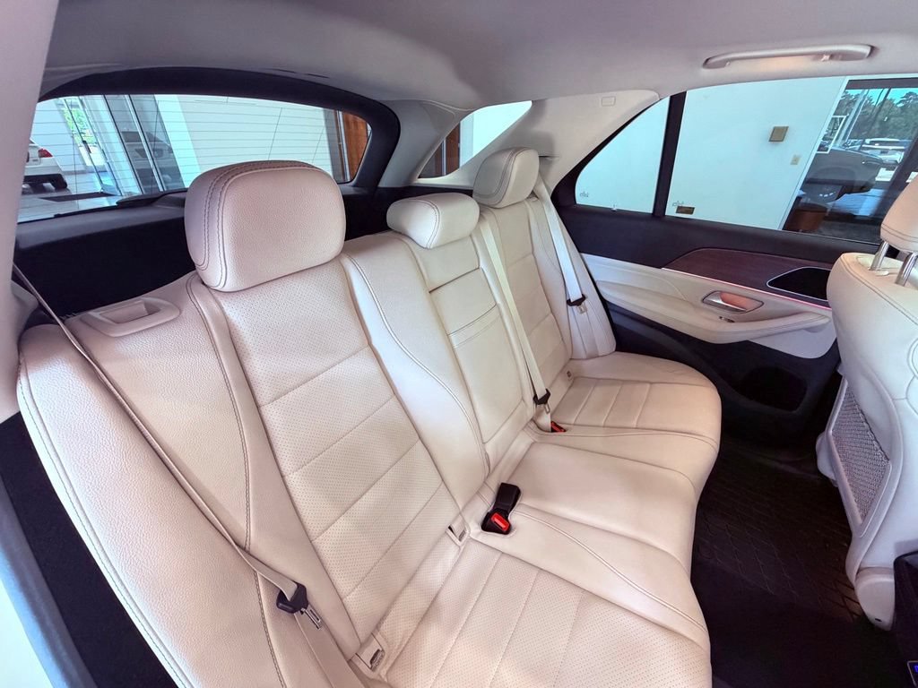 Used 2025 Mercedes-Benz GLE 450e 4MATIC image 12