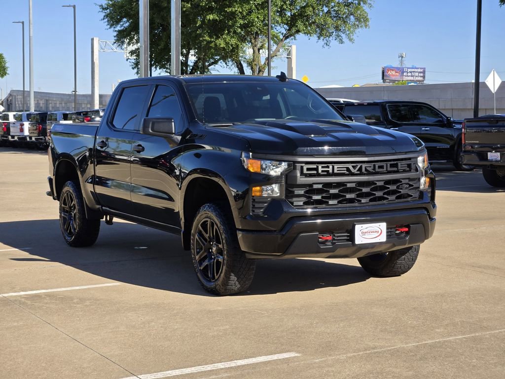 Used 2024 Chevrolet Silverado 1500 Custom Trail Boss w/ LPO, Dark Essentials Package image 3