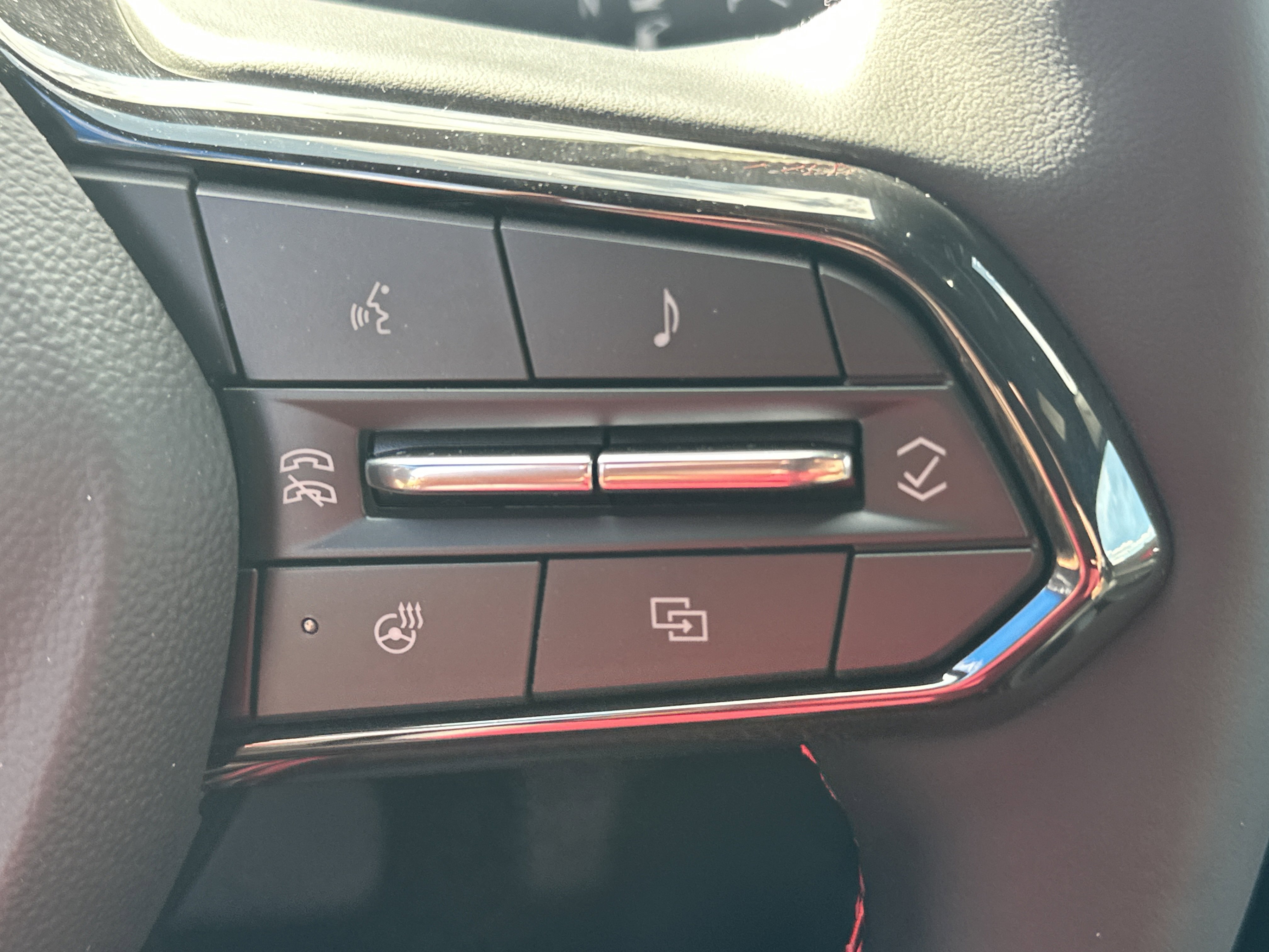 New 2026 Chevrolet Equinox EV RS image 18