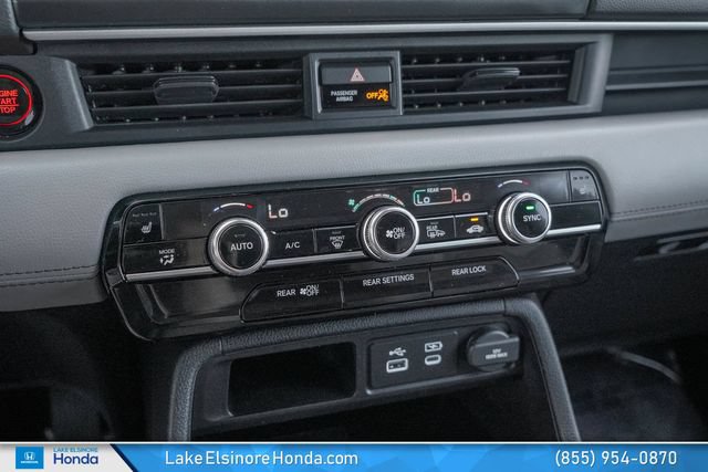 Used 2025 Honda Pilot Touring image 24
