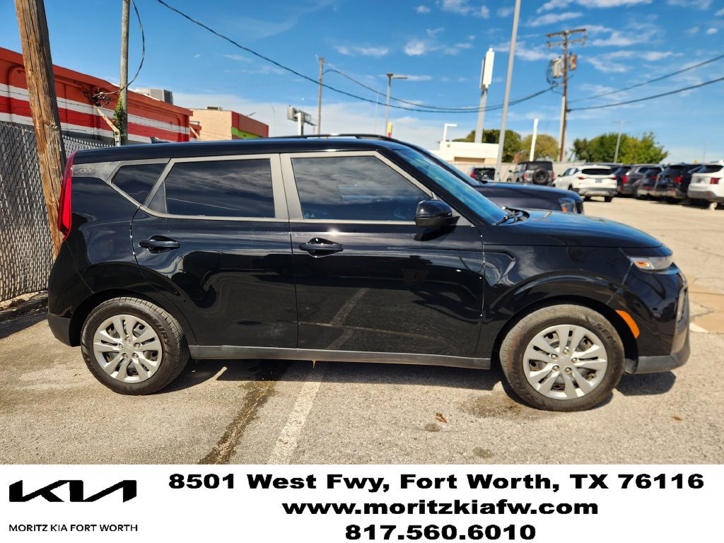 Certified 2022 Kia Soul LX FWD image 1