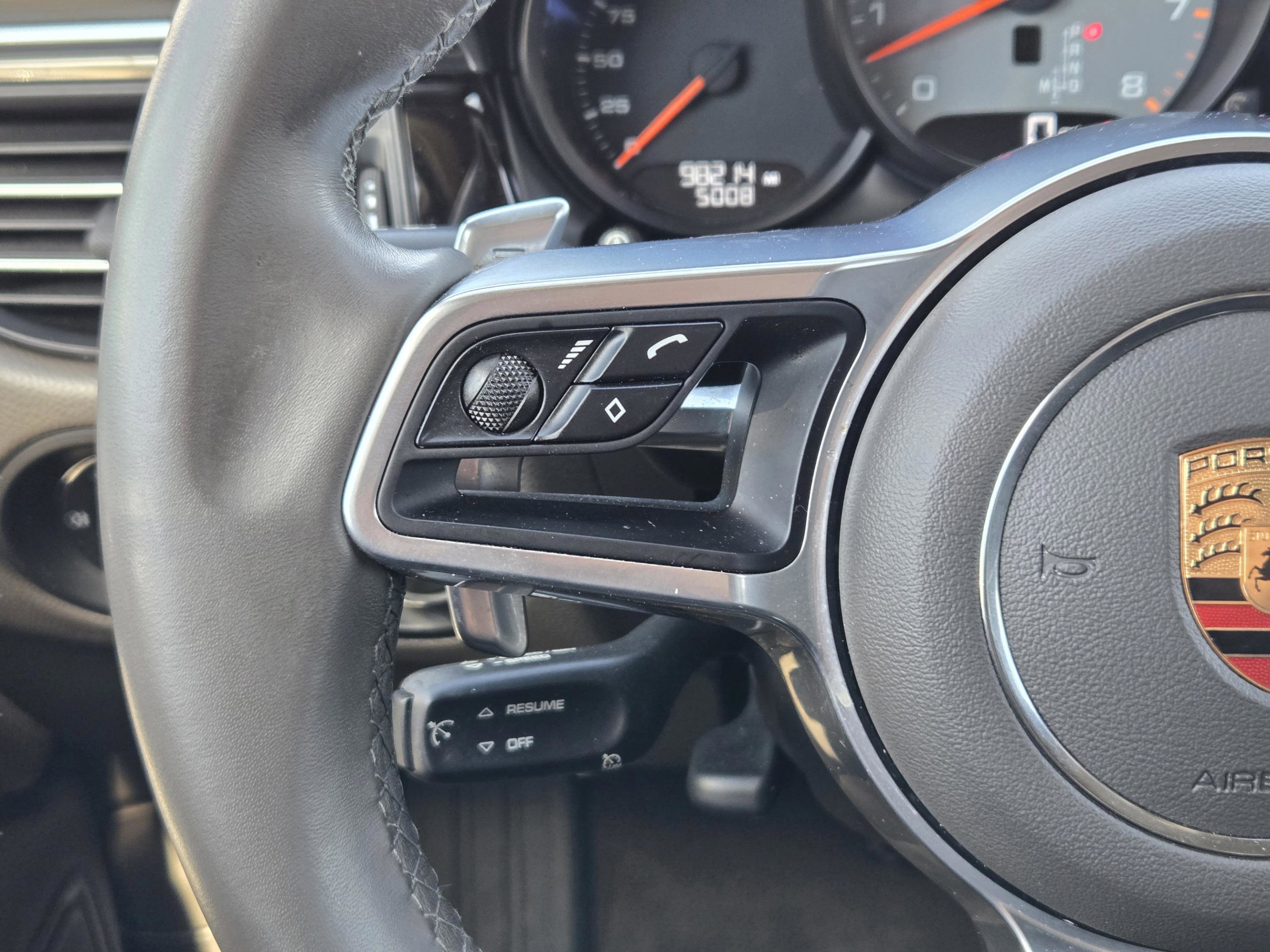 Used 2020 Porsche Macan S image 22