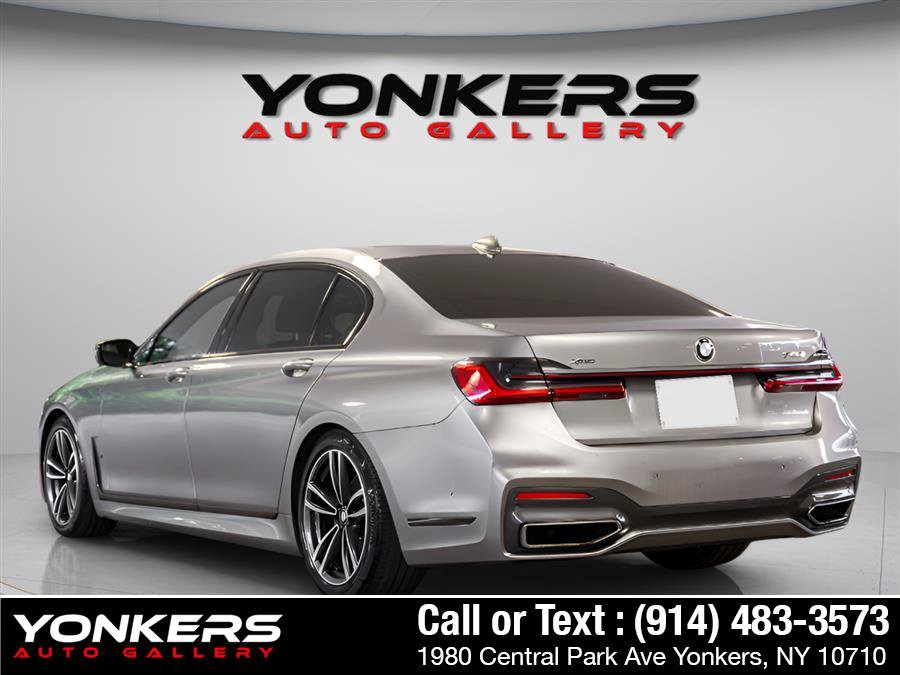 Used 2020 BMW 740i w/ M Sport Package RWD image 5