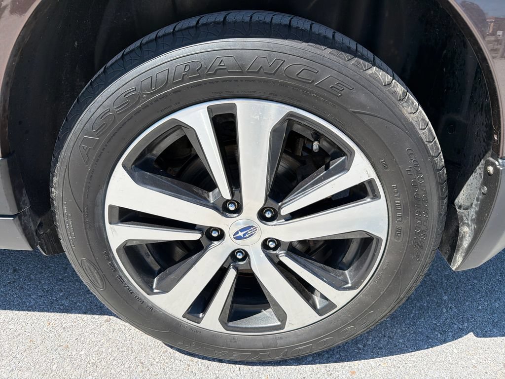 Used 2019 Subaru Outback 3.6R Limited AWD/4WD image 10