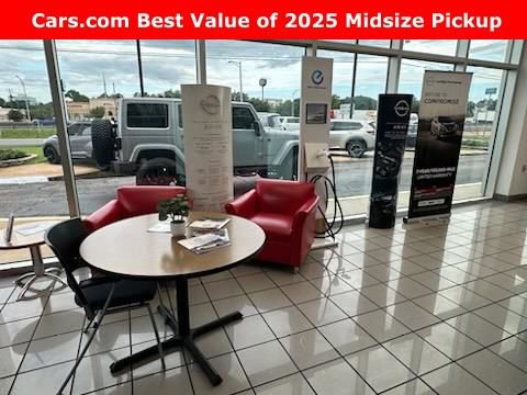 New 2025 Nissan Frontier PRO-4X w/ Interior Protection Package image 39