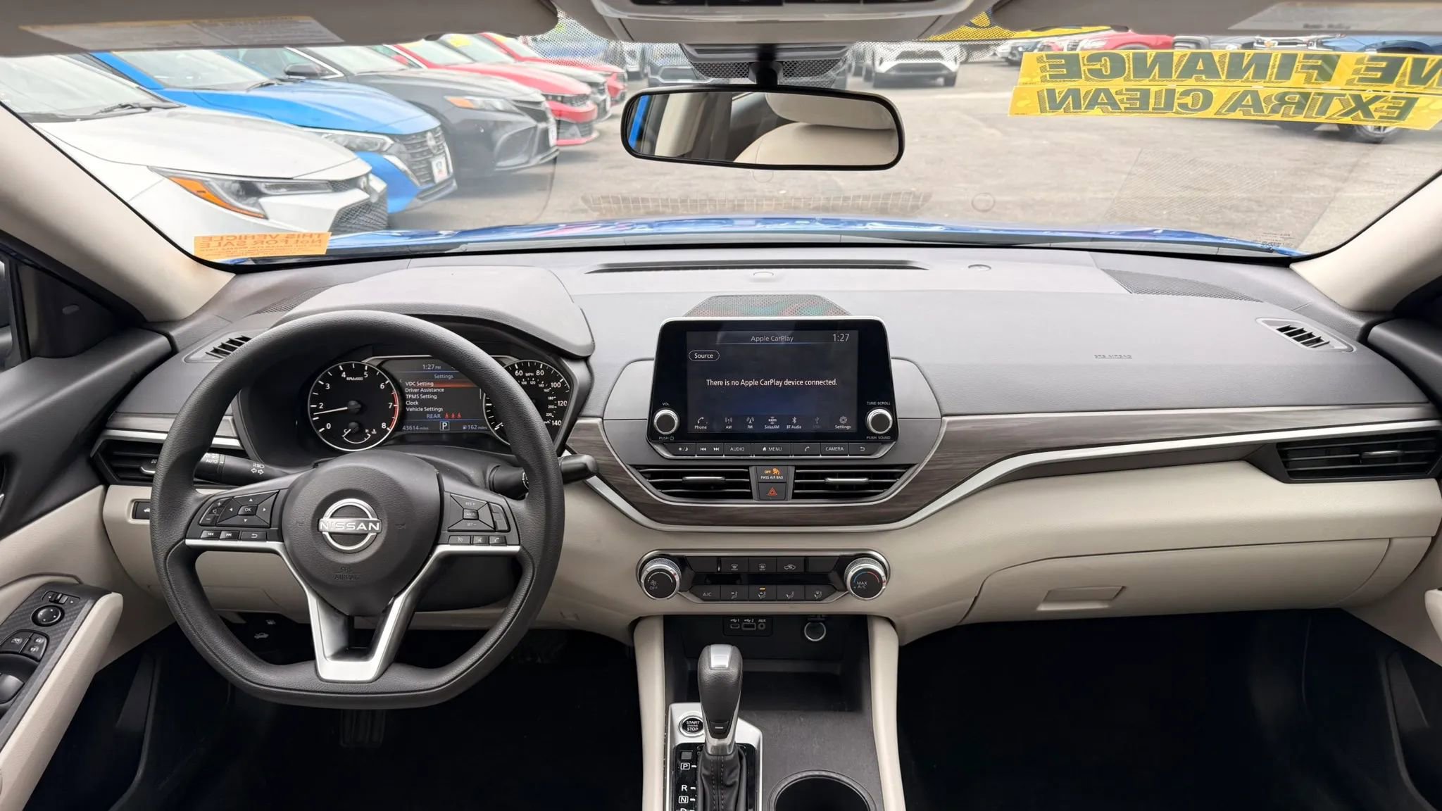 Used 2025 Nissan Altima 2.5 SV image 15