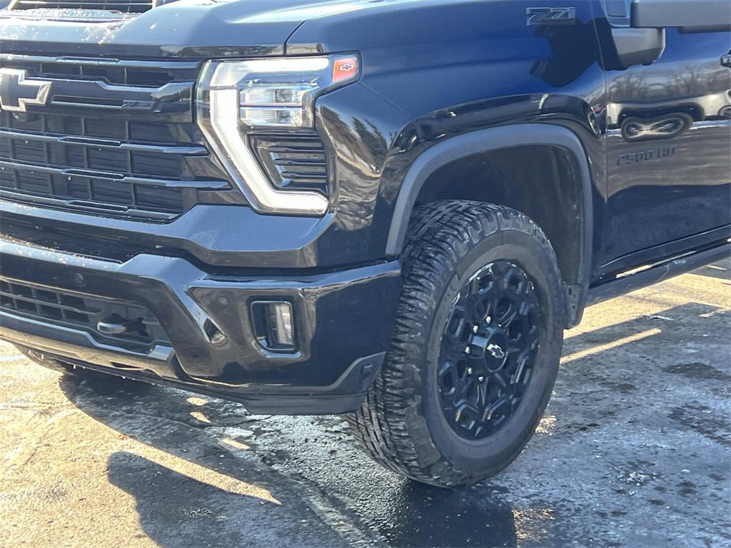 Certified 2024 Chevrolet Silverado 2500 LTZ w/ LTZ Plus Package image 5