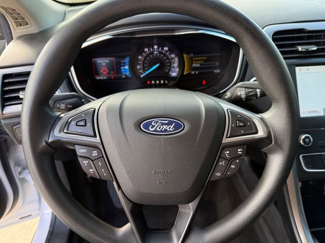 Used 2020 Ford Fusion SE image 17