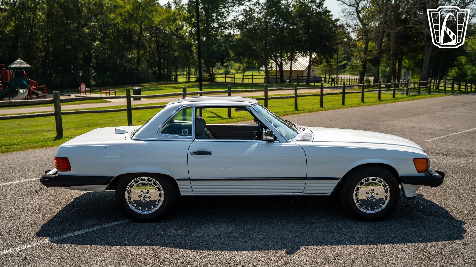 Used 1987 Mercedes-Benz 560 SL image 31