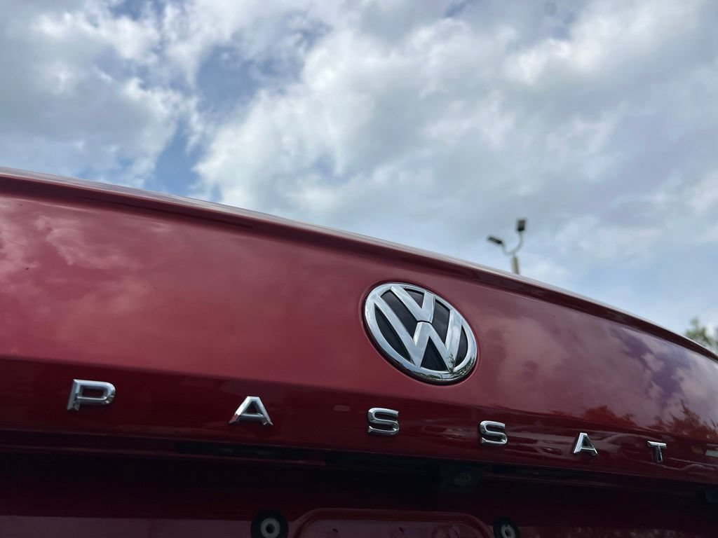 Used 2022 Volkswagen Passat 2.0T SE FWD image 24