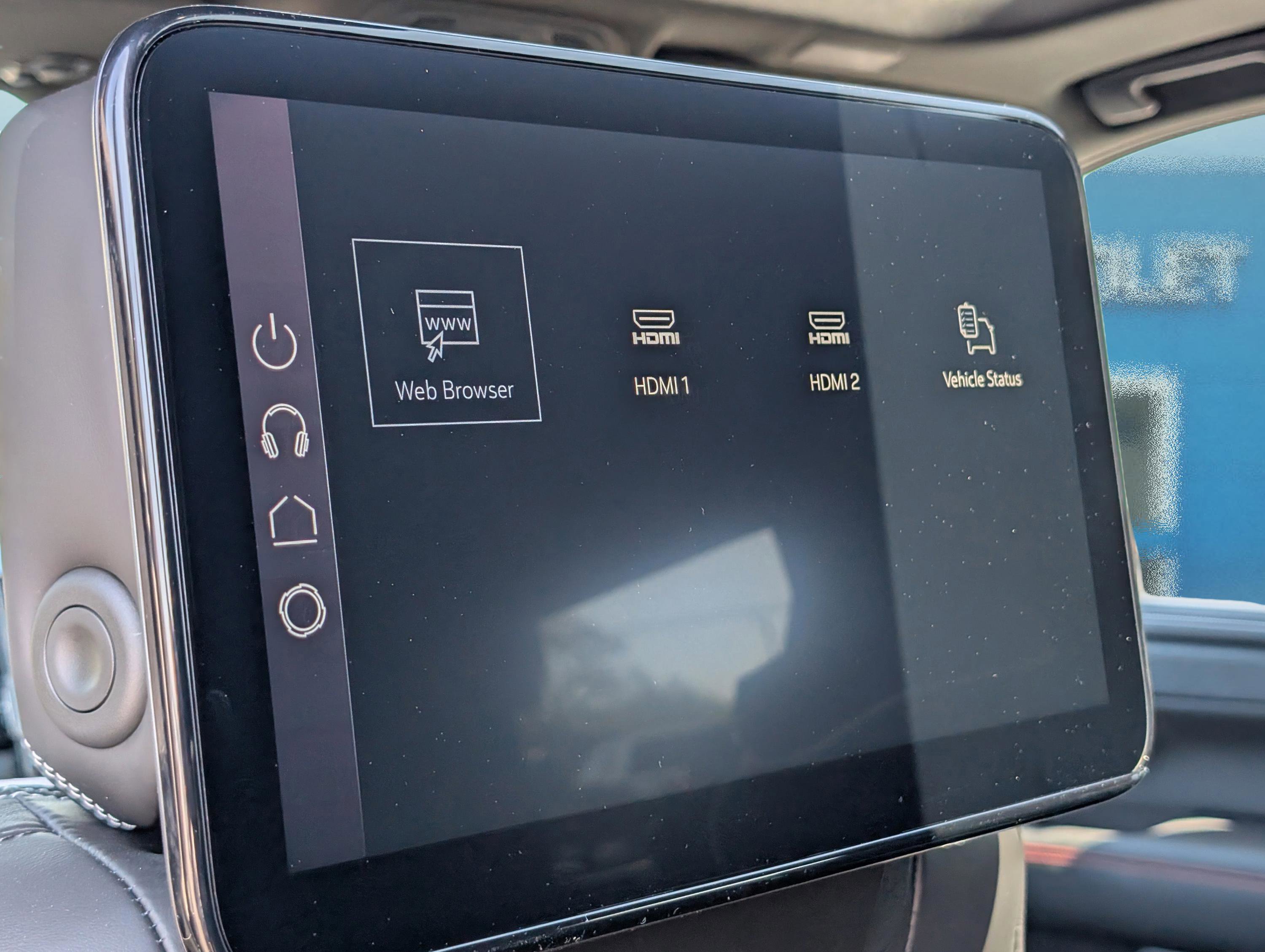 New 2026 GMC Yukon AT4 Ultimate w/ LPO, Floor Liner Package image 16