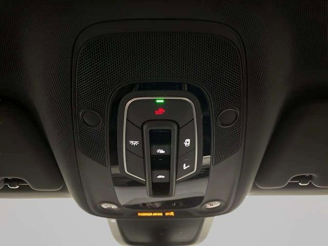 Used 2022 Audi e-tron Premium Plus w/ Premium Plus Package image 73