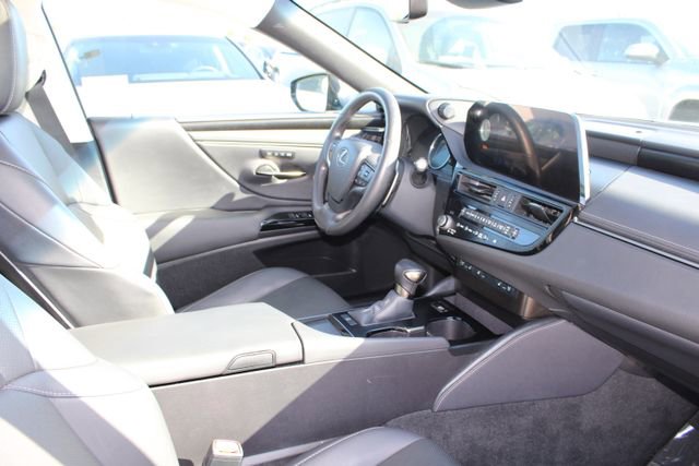 Certified 2023 Lexus ES 350 w/ Premium Package image 5