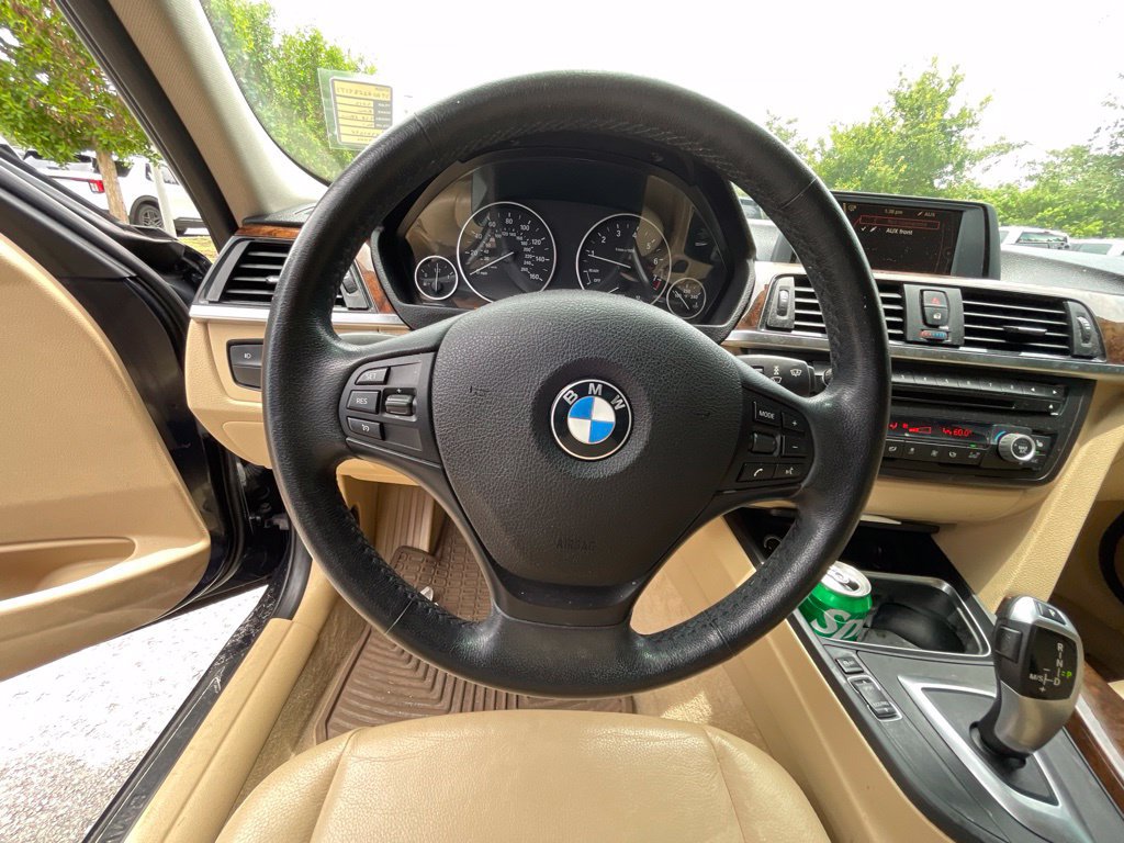 Used 2013 BMW 328i xDrive Sedan AWD/4WD image 12