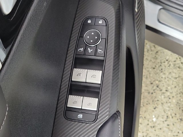 Used 2026 Mitsubishi Outlander SE FWD image 23