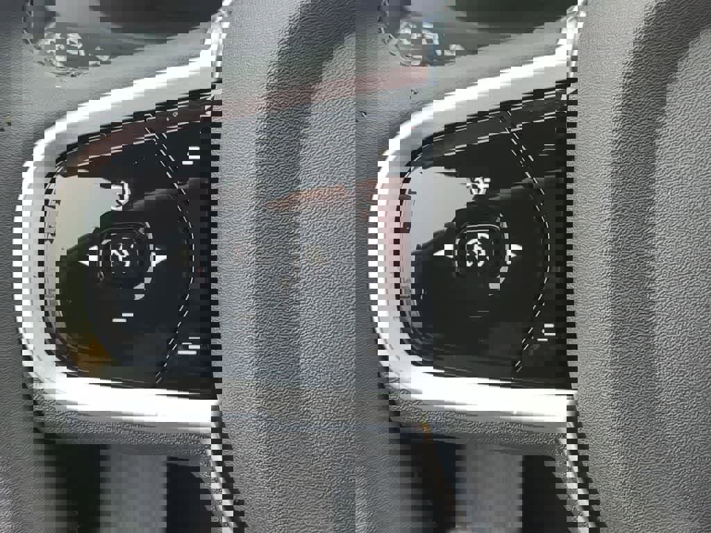 Used 2026 Volvo XC60 B5 Plus w/ Protection Package Premier image 22