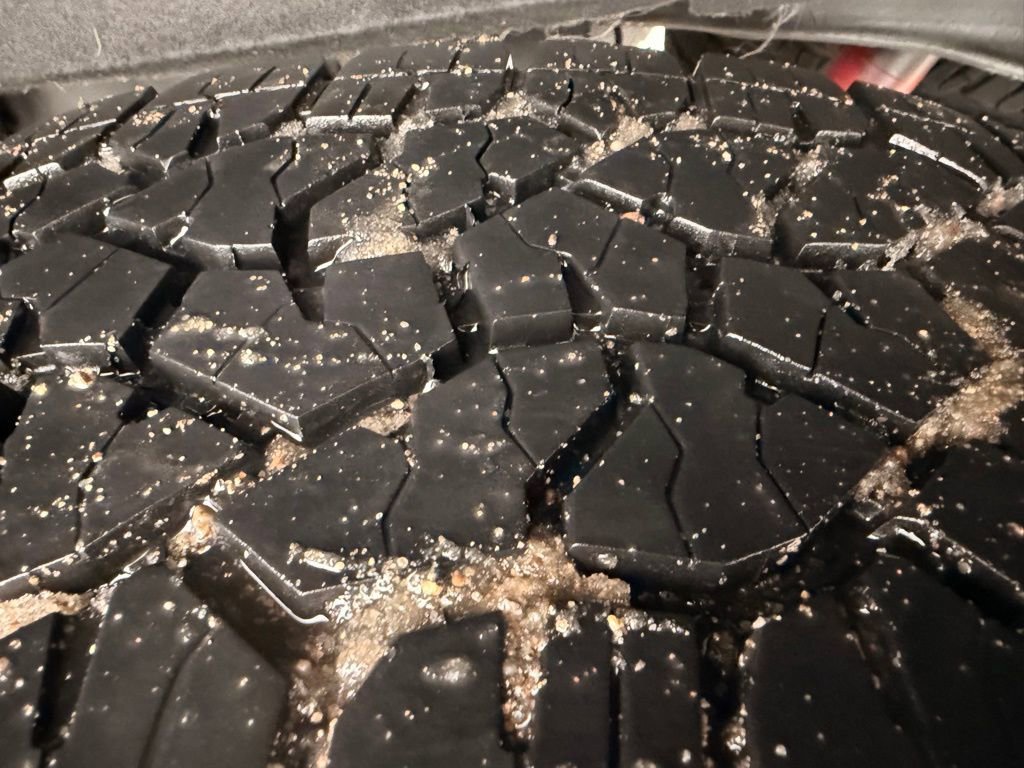 Used 2025 GMC Sierra 2500 AT4 w/ AT4 Premium Plus Package image 16