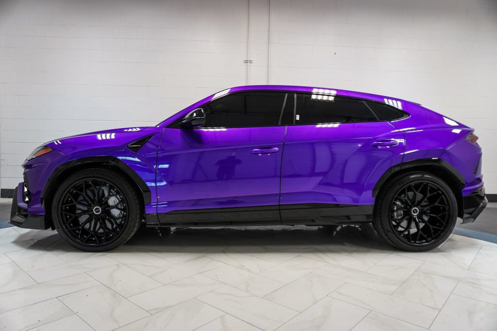 Used 2022 Lamborghini Urus AWD/4WD image 36