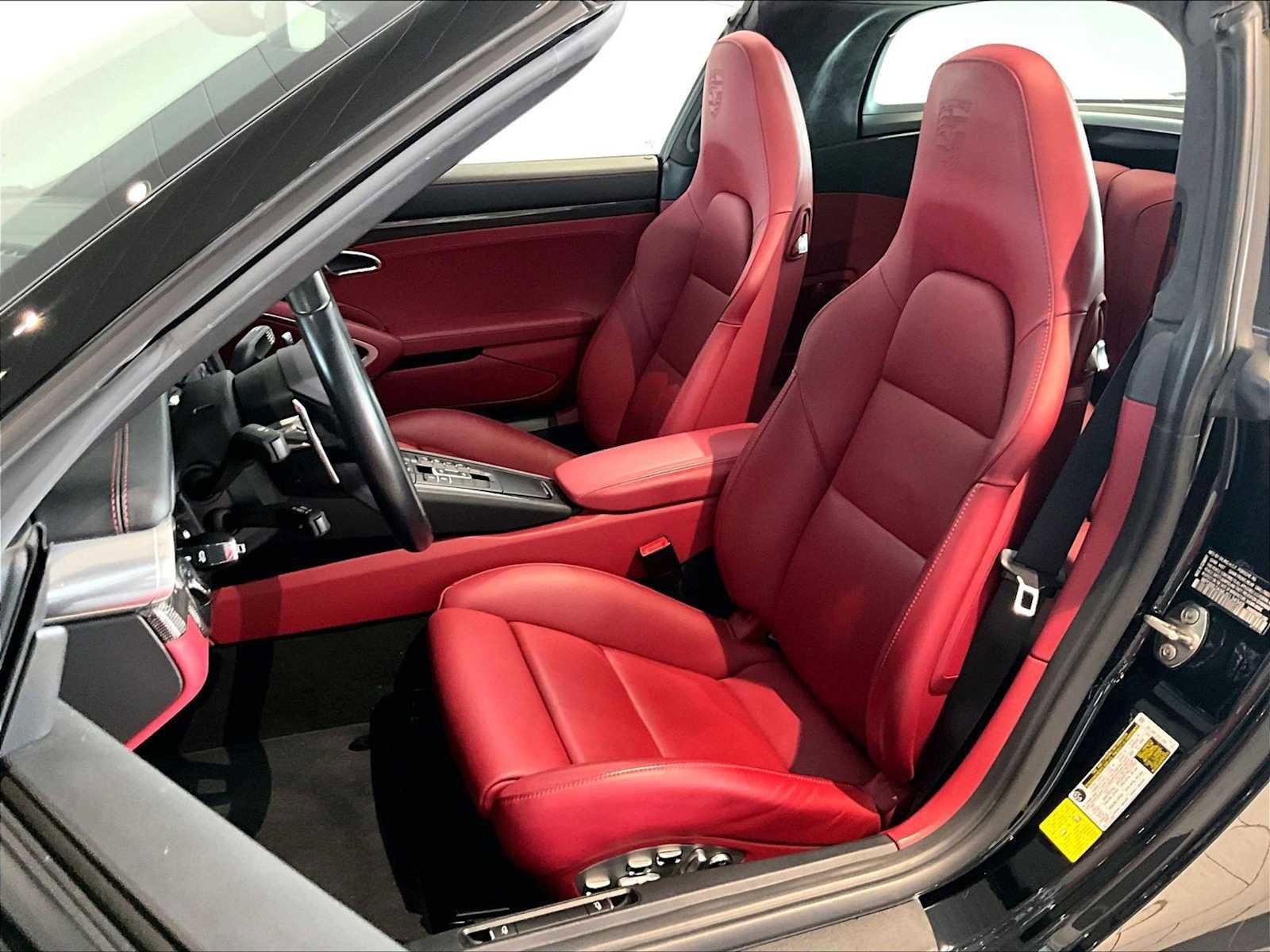 Used 2018 Porsche 911 Targa 4 GTS image 8