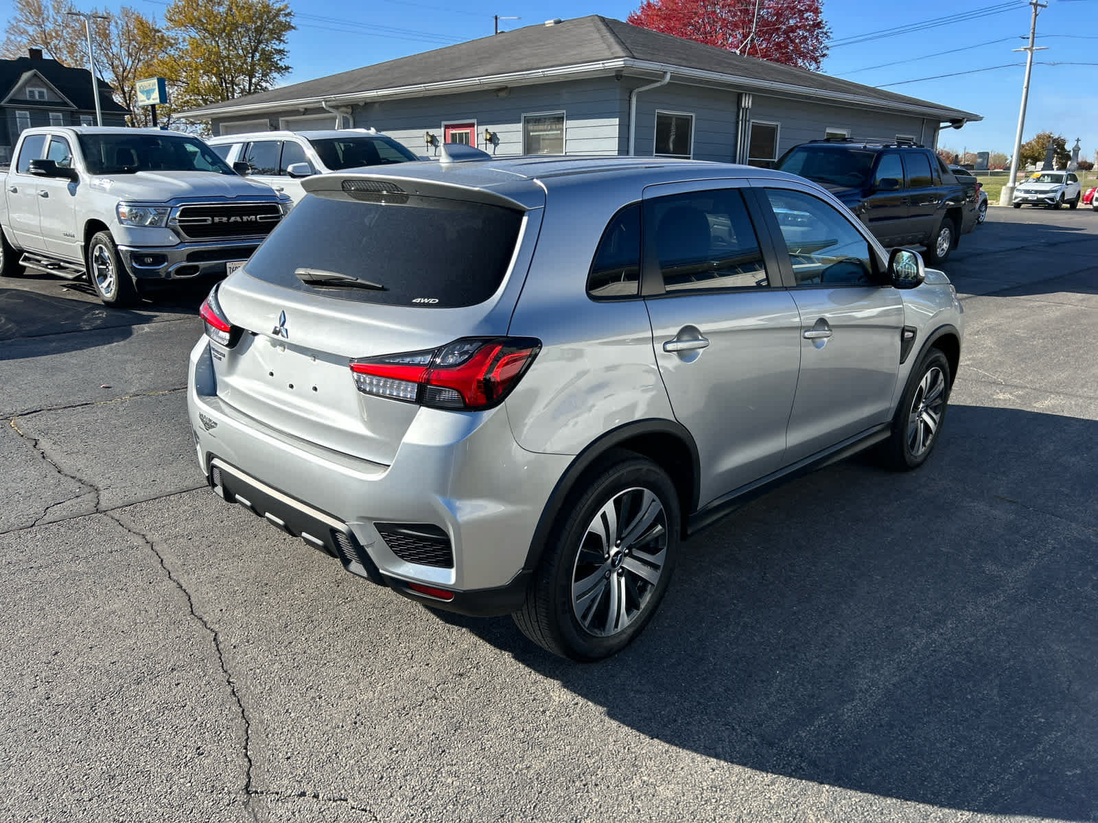 Used 2024 Mitsubishi Outlander Sport ES AWD/4WD image 3
