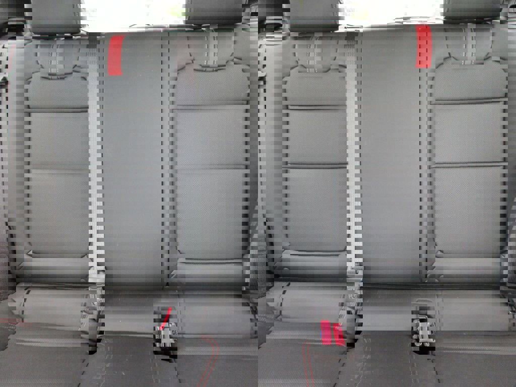 Certified 2025 Chevrolet Trax RS w/ Driver Confidence Package FWD image 20