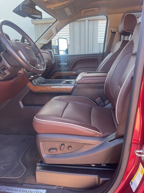 Used 2018 Chevrolet Silverado 2500 High Country w/ Duramax Plus Package image 12