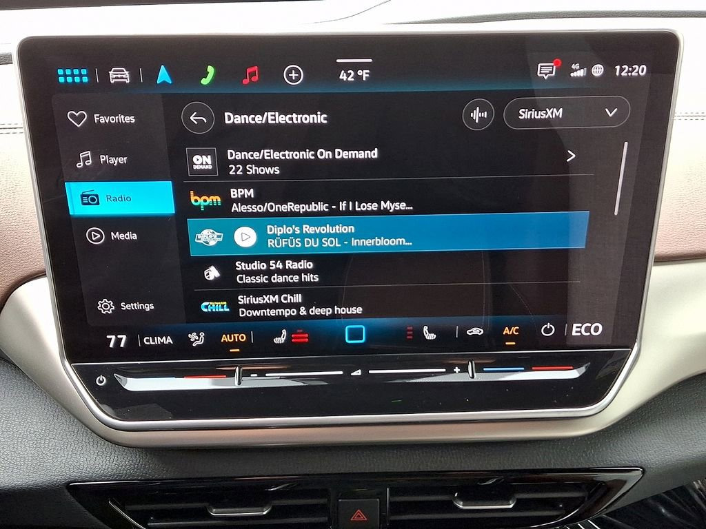 Certified 2025 Volkswagen ID.4 Pro image 16