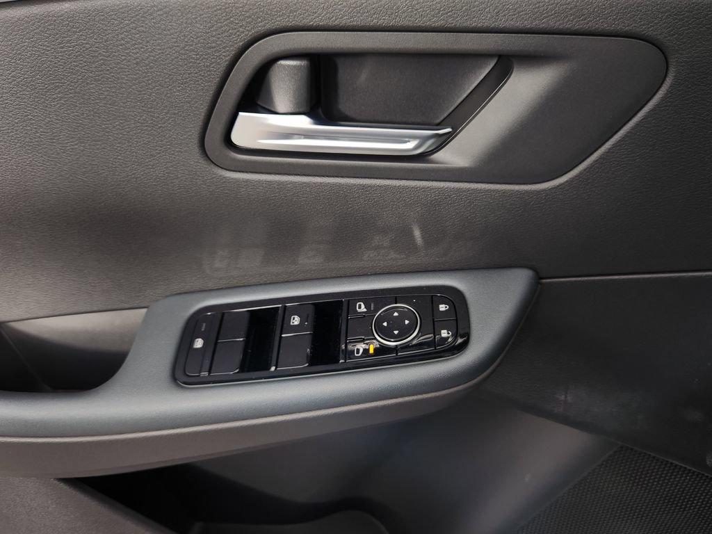 New 2026 Nissan Leaf w/ Floor Mat Package (S+) FWD image 9