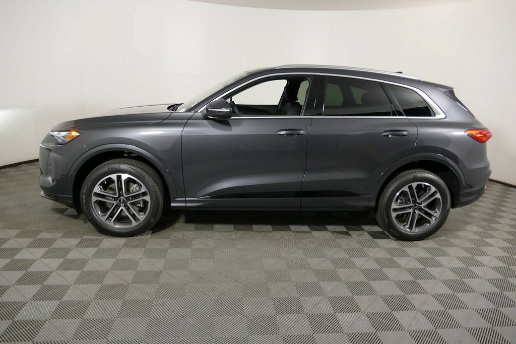 Certified 2025 Audi Q5 Premium w/ Convenience Package AWD/4WD image 6