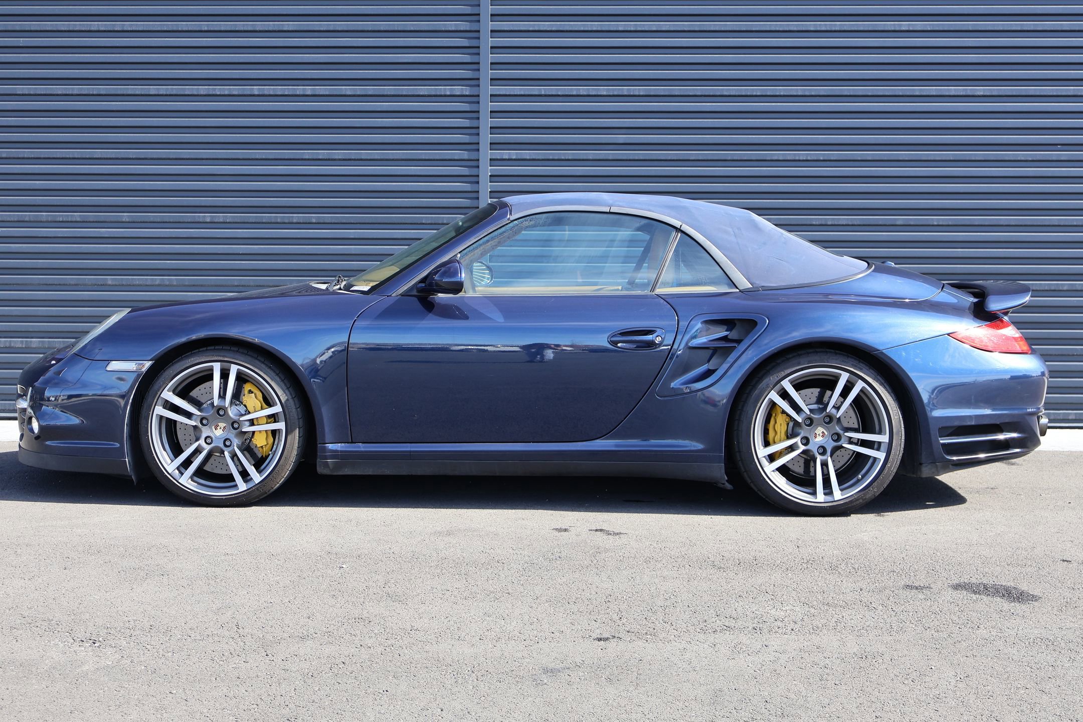 Used 2011 Porsche 911 Turbo S image 2