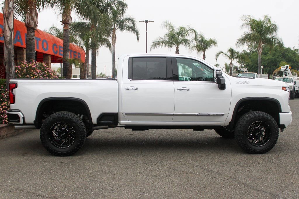Used 2024 Chevrolet Silverado 3500 High Country w/ High Country Premium Package image 14