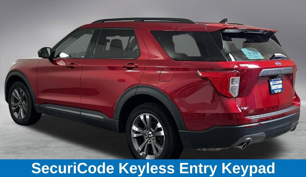 Used 2023 Ford Explorer XLT w/ Equipment Group 202A image 7
