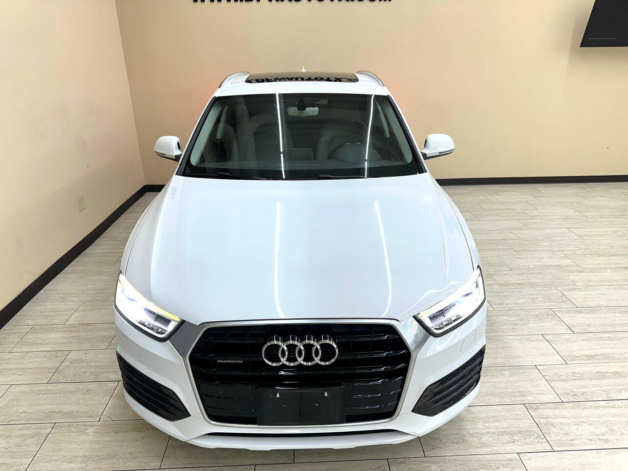 Used 2016 Audi Q3 2.0T Prestige w/ Prestige Package image 4